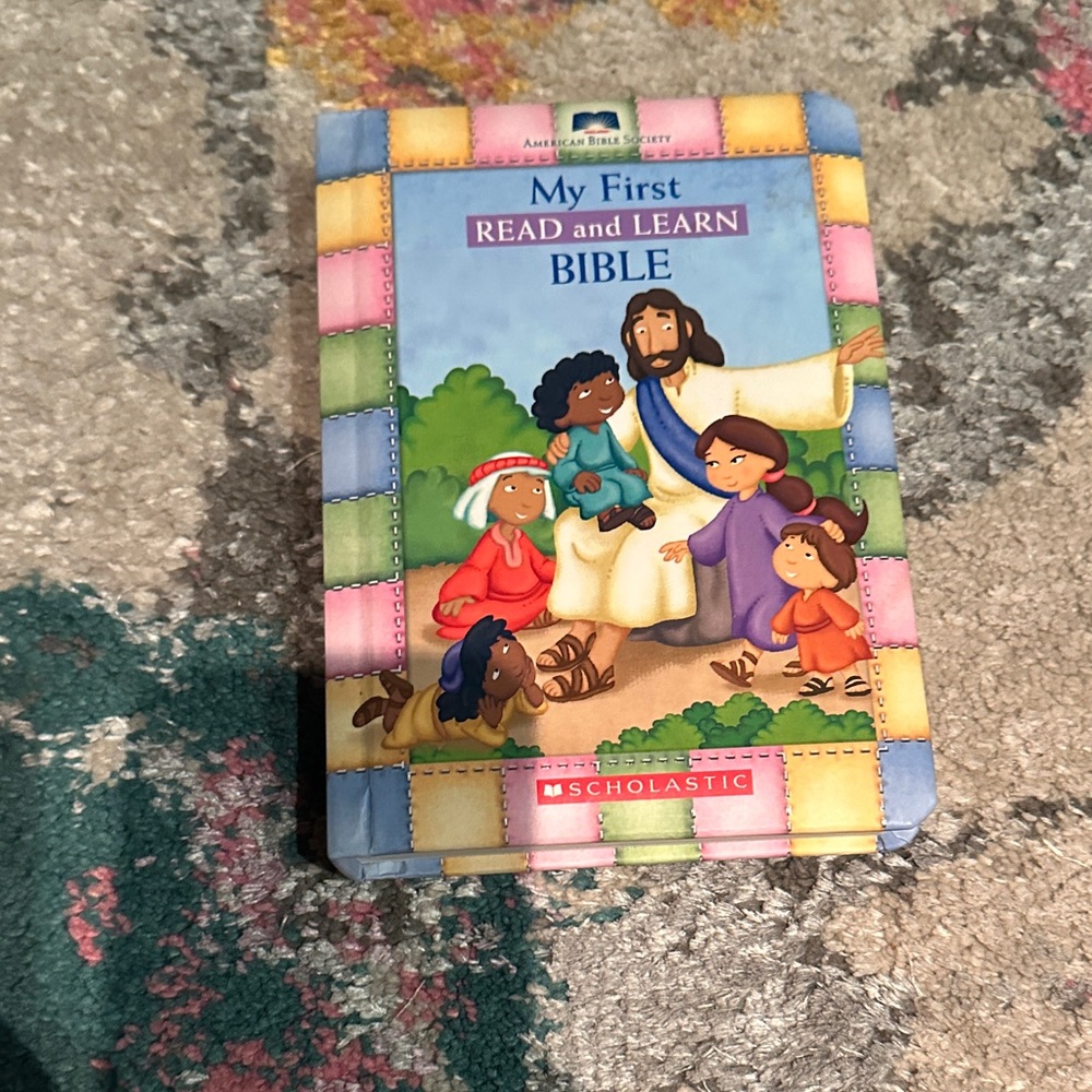 Scholastic My First Read and Learn Bible - Colorful Edition